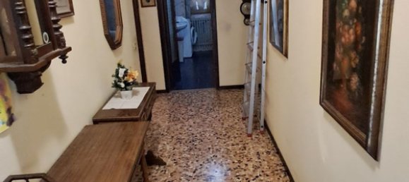 8-salle Villa à Valle Salimbene, Italy No. 142251 30