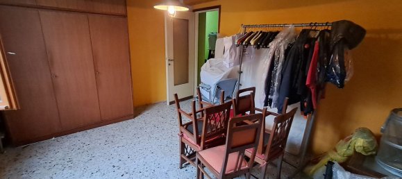 8-salle Villa à Valle Salimbene, Italy No. 142251 16