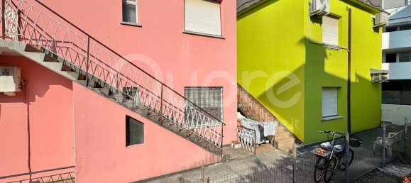 3 bedrooms Apartment in Udine, Italy No. 376809 10