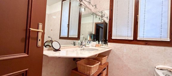 6-salle Villa à Monte San Pietro, Italy No. 208581 24