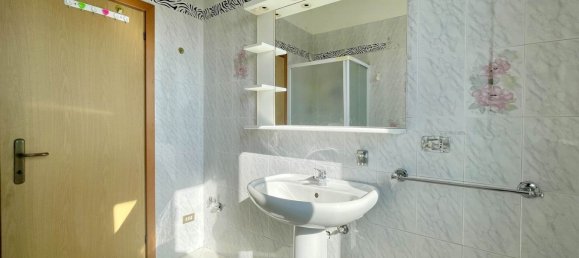 3 rooms Apartment in Borgo Virgilio, Italy No. 228678 24