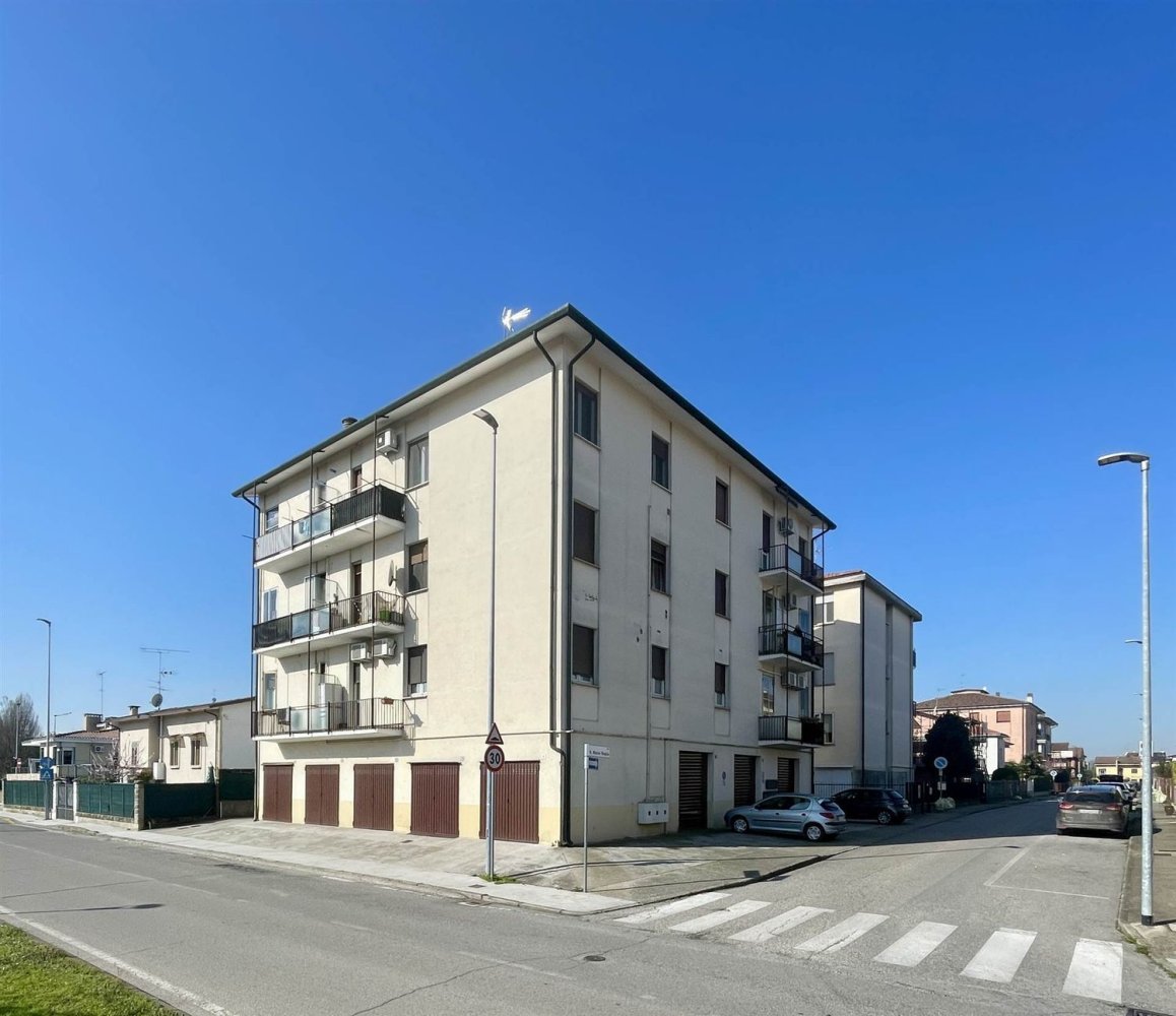 3 rooms Apartment in Borgo Virgilio, Italy No. 228678