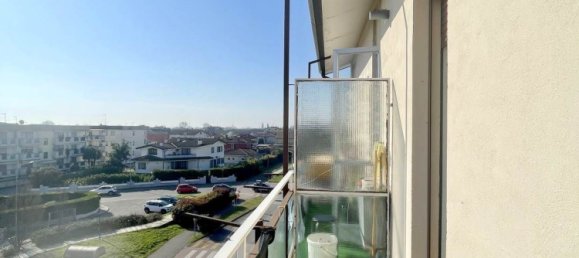 3 rooms Apartment in Borgo Virgilio, Italy No. 228678 20