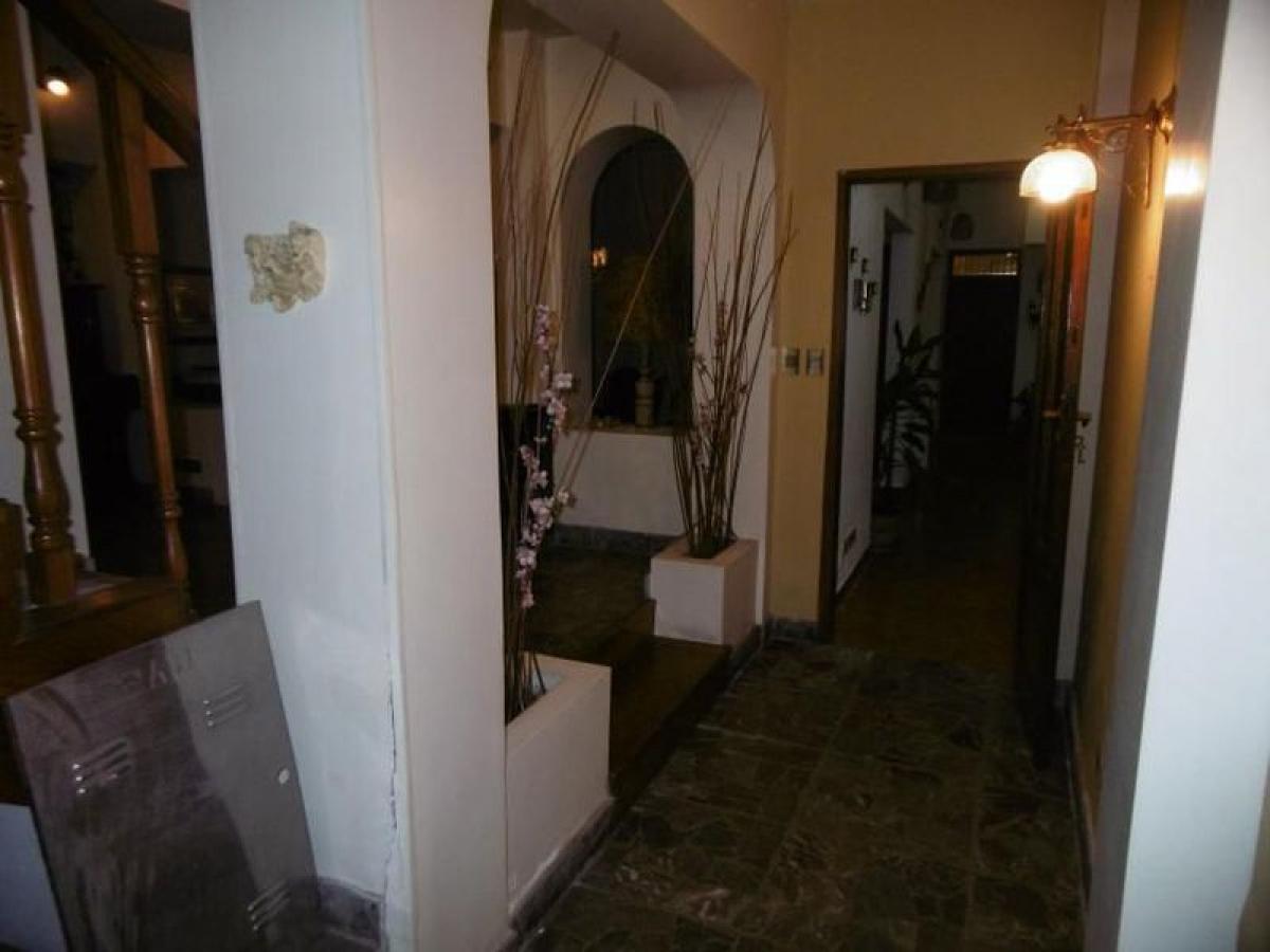 4 bedrooms House in Buenos Aires, Argentina No. 95726