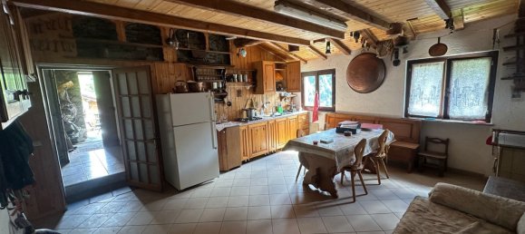 4 rooms House in Albaredo per San Marco, Italy No. 270736 9