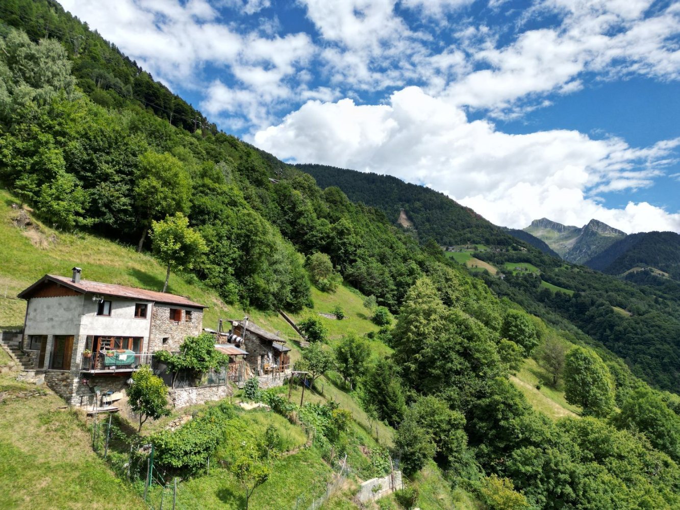 4 rooms House in Albaredo per San Marco, Italy No. 270736