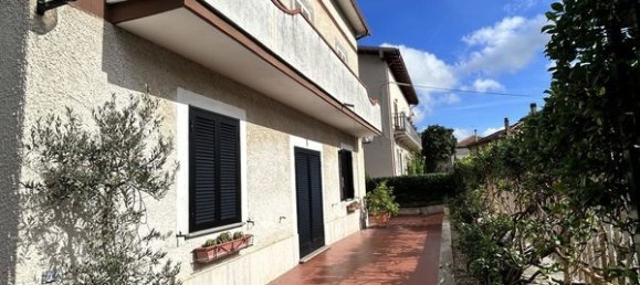 Apartamento de 4 habitaciónes en Mazzano Romano, Italy No. 140483 2
