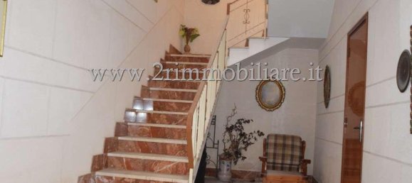 Дом с 10 комнатами в Мадзара дель Валло, Италия № 154929 2