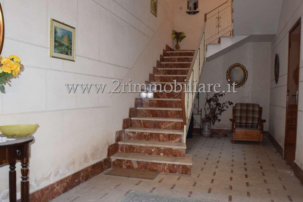 Дом с 10 комнатами в Мадзара дель Валло, Италия № 154929