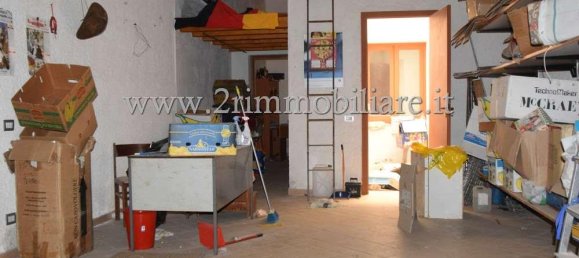 Дом с 10 комнатами в Мадзара дель Валло, Италия № 154929 4