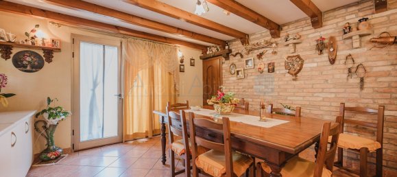 Propriété commerciale à Mira, Italy 129m² No. 298228 8