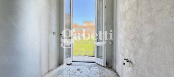 3 bedrooms Apartment in Florence, Italy No. 265842 4
