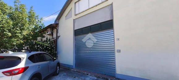 325m² Warehouse in Gualdo Tadino, Italy No. 275129 3