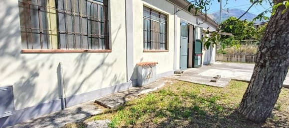 325m² Warehouse in Gualdo Tadino, Italy No. 275129 12