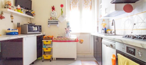 2 Schlafzimmer Wohnung in Naples, Italy, Nr. 31589 10