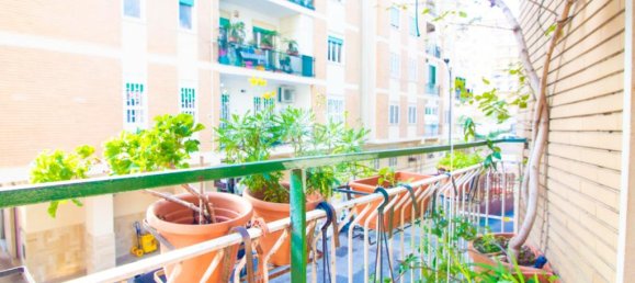 2 Schlafzimmer Wohnung in Naples, Italy, Nr. 31589 36