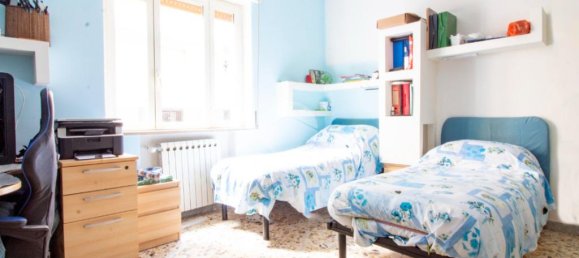 2 Schlafzimmer Wohnung in Naples, Italy, Nr. 31589 31