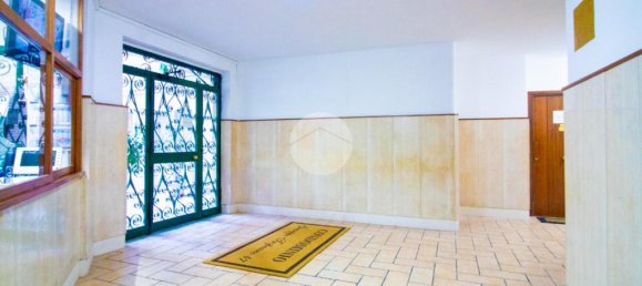 2 Schlafzimmer Wohnung in Naples, Italy, Nr. 31589 23