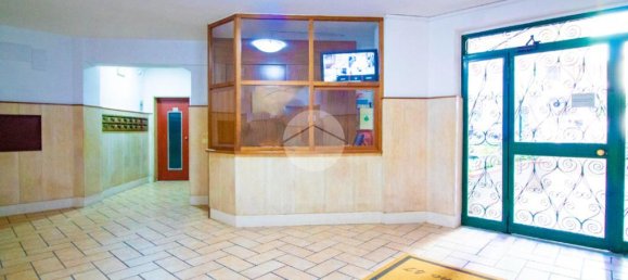 2 Schlafzimmer Wohnung in Naples, Italy, Nr. 31589 22