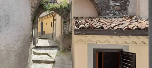 5 rooms Apartment in Abriola, Italy No. 111468 9