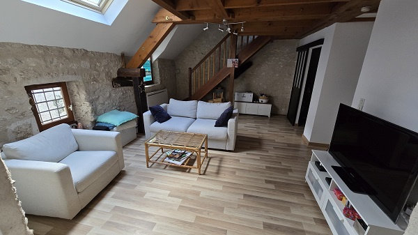 Dúplex de 2 dormitorios en Beaugency, France No. 44252