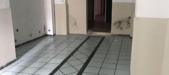 Gewerbliche Immobilie in Paternò, Italy 180m², Nr. 258968 7