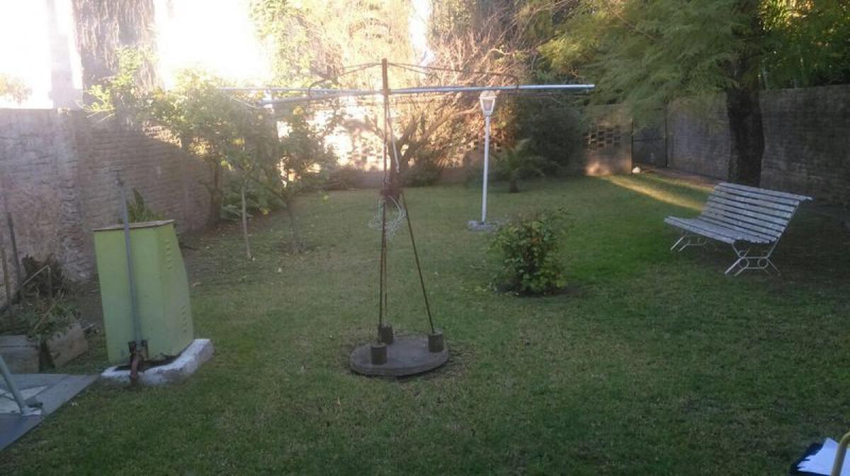 2 bedrooms House in Ituzaingo, Argentina No. 11852