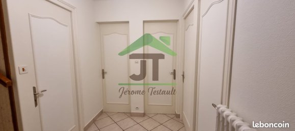 Casa de 4 dormitorios en Patay, France No. 83270 5