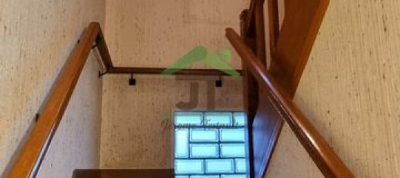 Casa de 4 dormitorios en Patay, France No. 83270 2