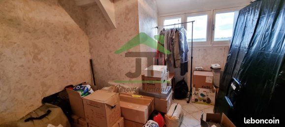 Casa de 4 dormitorios en Patay, France No. 83270 9