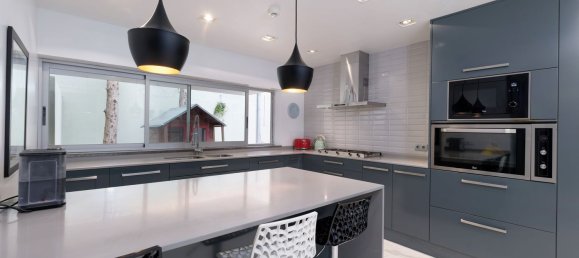 Casa de 3 dormitorios en Funchal, Portugal No. 140374 12