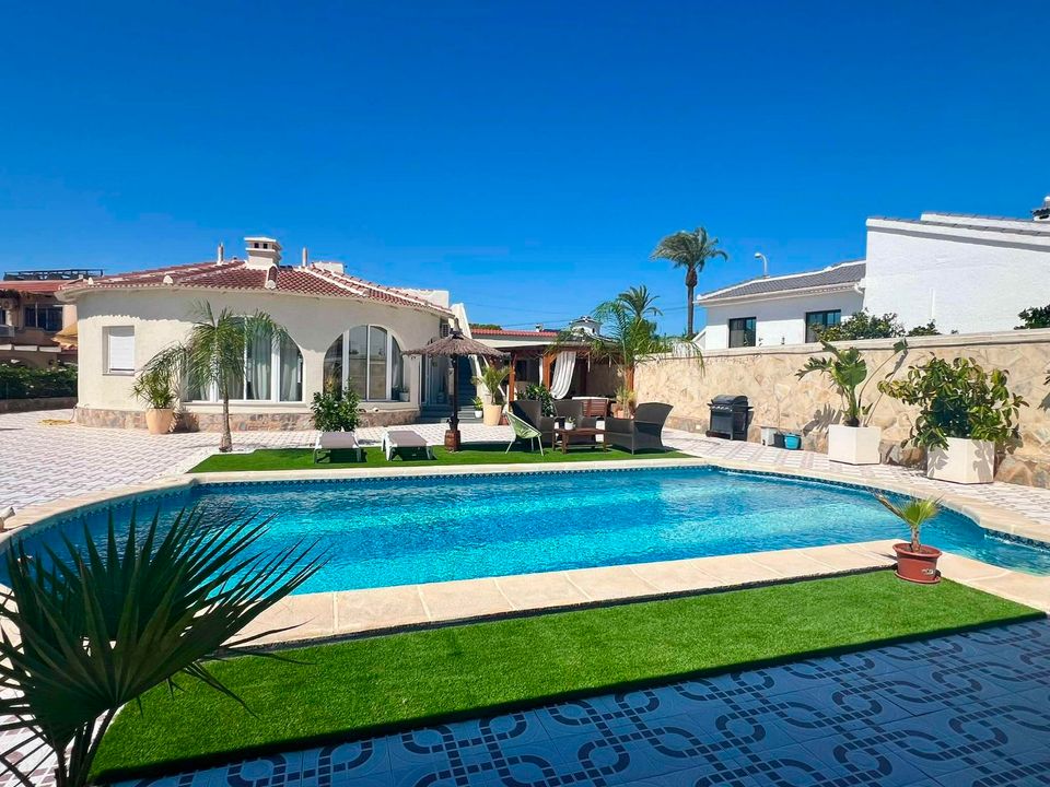 4 bedrooms Villa in Ciudad Quesada, Spain No. 176613