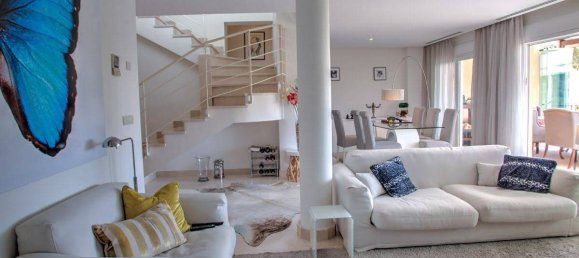 2 bedrooms Penthouse in Marbella, Spain No. 113437 3