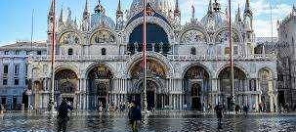 3 rooms Commercial property in Venice, Italy No. 61518 18