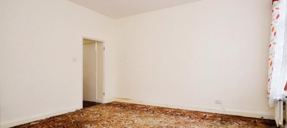 4 bedrooms House in London, United Kingdom No. 6316 13