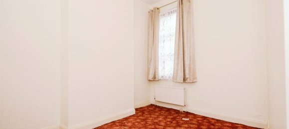 4 bedrooms House in London, United Kingdom No. 6316 7