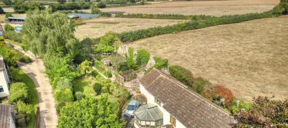 4 bedrooms House in Taunton, United Kingdom No. 13560 21