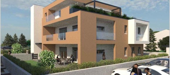 5-Zimmer Penthouse in Paese, Italy, Nr. 25803 8