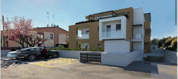 5-Zimmer Penthouse in Paese, Italy, Nr. 25803 11