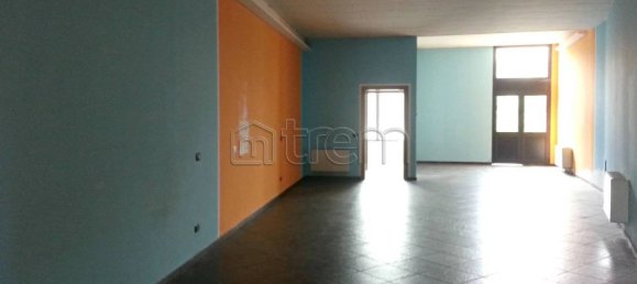 97m² Commercial property in Vanzago, Italy No. 15747 2