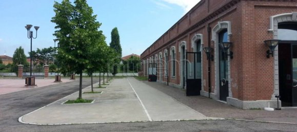 97m² Commercial property in Vanzago, Italy No. 15747 8