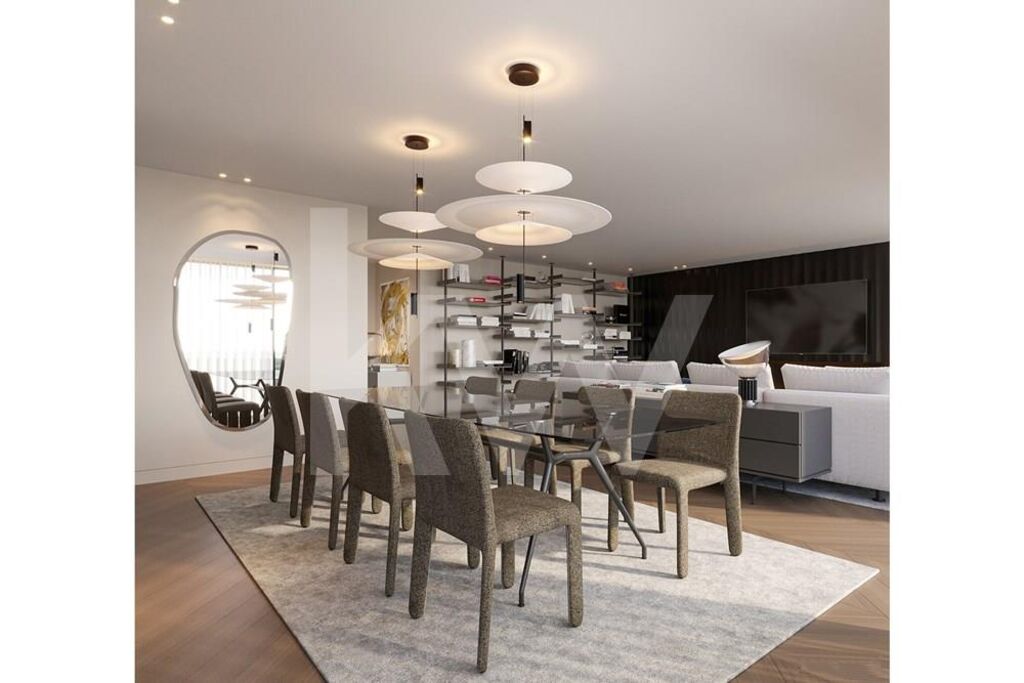 4 bedrooms Apartment in Porto, Portugal No. 121172