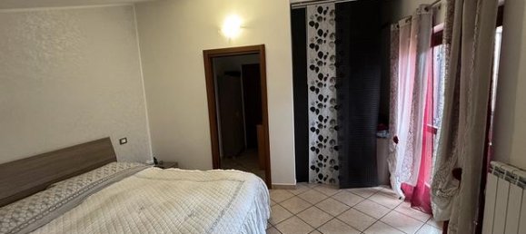 4 rooms Apartment in L'Aquila, Italy No. 252045 2
