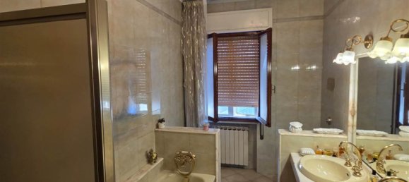 3 Schlafzimmer Wohnung in Chioggia, Italy, Nr. 299924 7