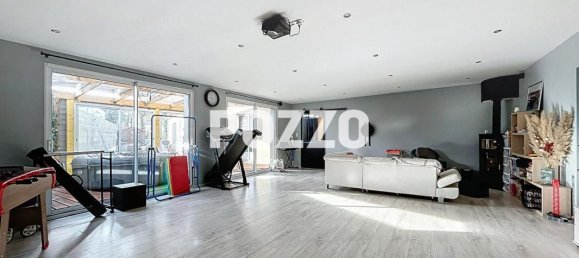 5 bedrooms House in Manche, France No. 359444 14