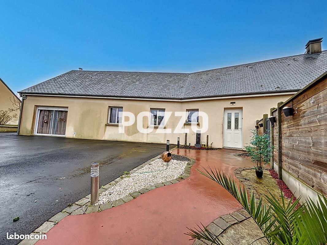 5 bedrooms House in Manche, France No. 359444