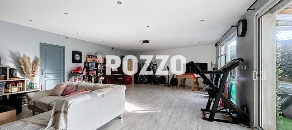 5 bedrooms House in Manche, France No. 359444 9