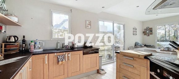 5 bedrooms House in Manche, France No. 359444 3