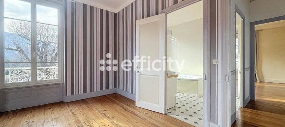 6 bedrooms House in Vif, France No. 295476 14