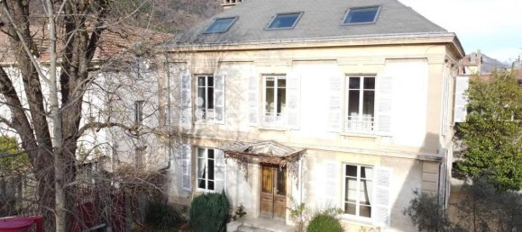 6 bedrooms House in Vif, France No. 295476 2